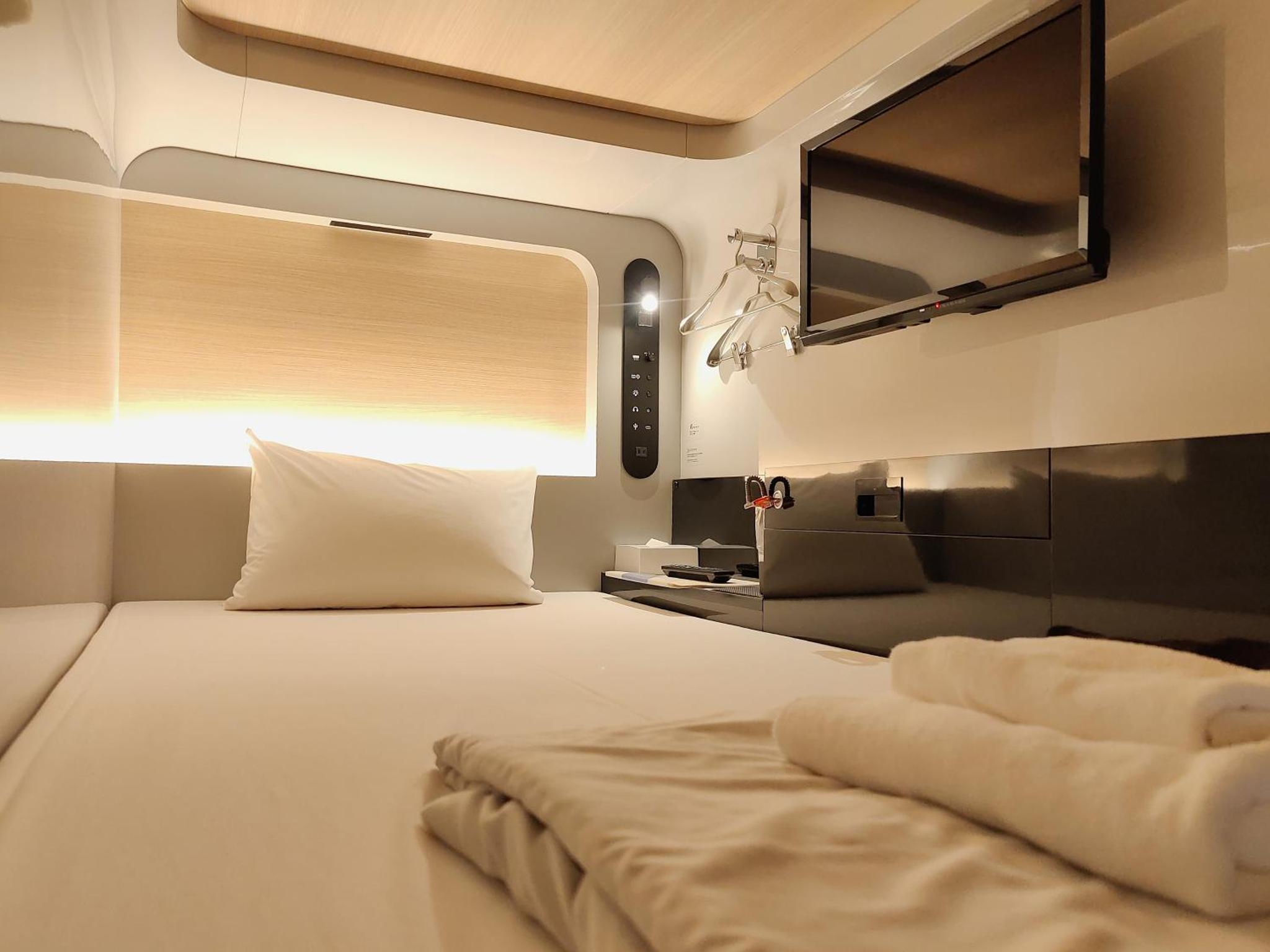 FIRSTCABIN Kyoto Nijojo — thumbnail 4