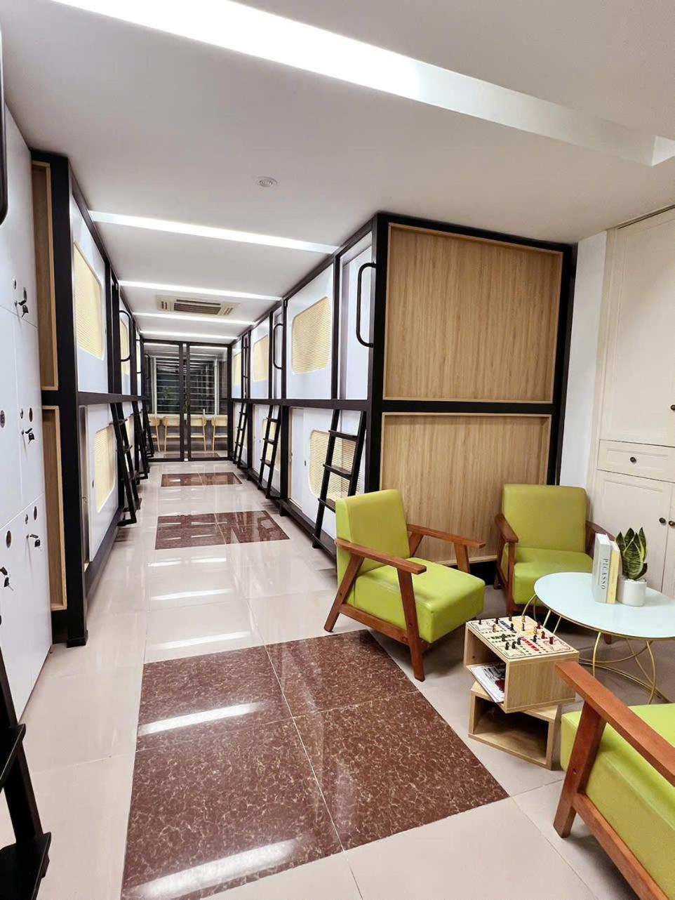 Hanoi Railway Capsule Hostel — photo 9