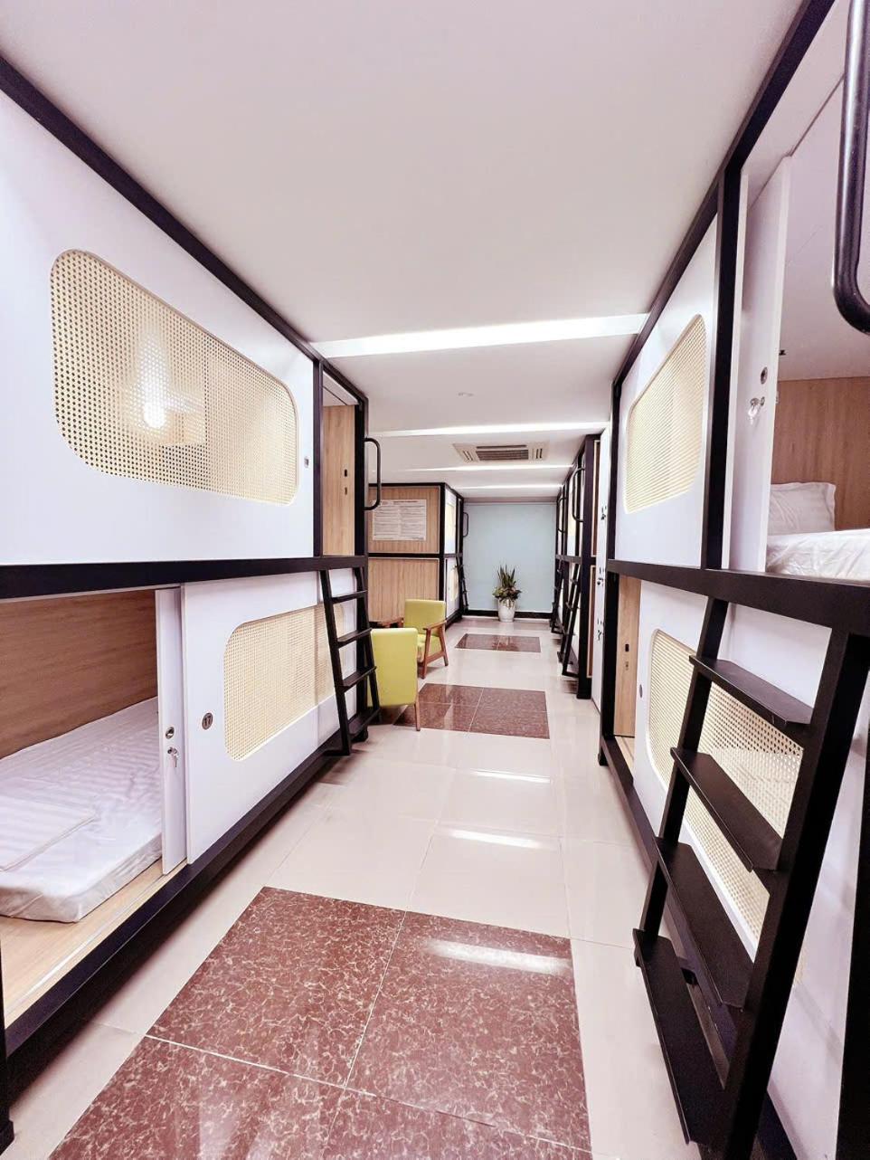 Hanoi Railway Capsule Hostel — photo 3
