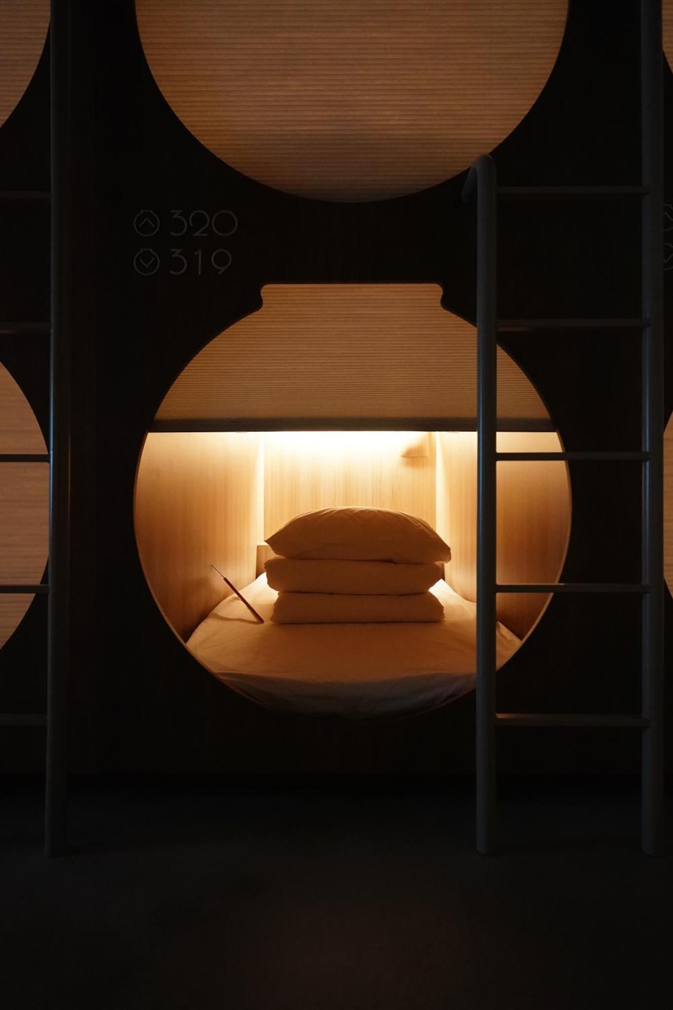 D A L Premium Capsule Hotel — photo 10