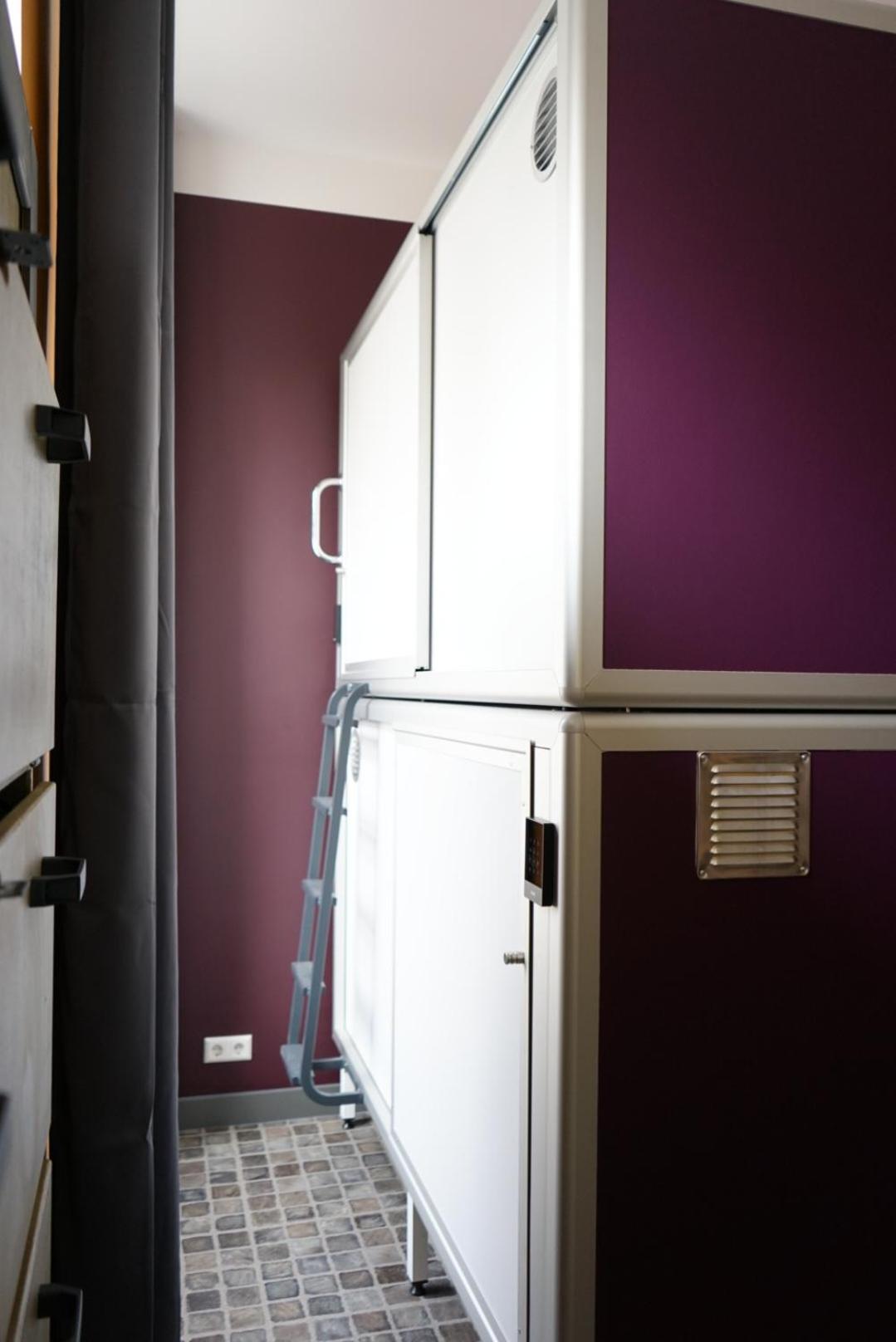 Five Elements Hostel and Capsules Frankfurt — photo 9