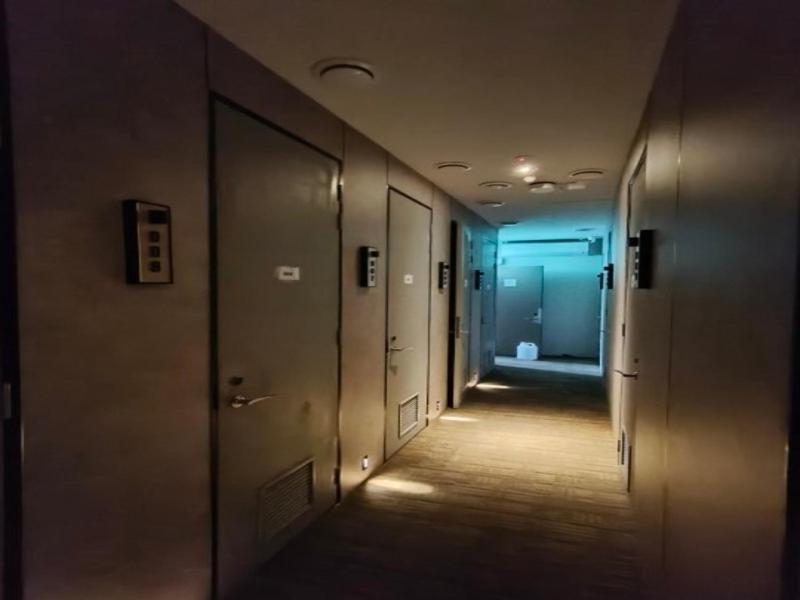 Havona Capsule Hotel - CIQ - Self Check In — thumbnail 4