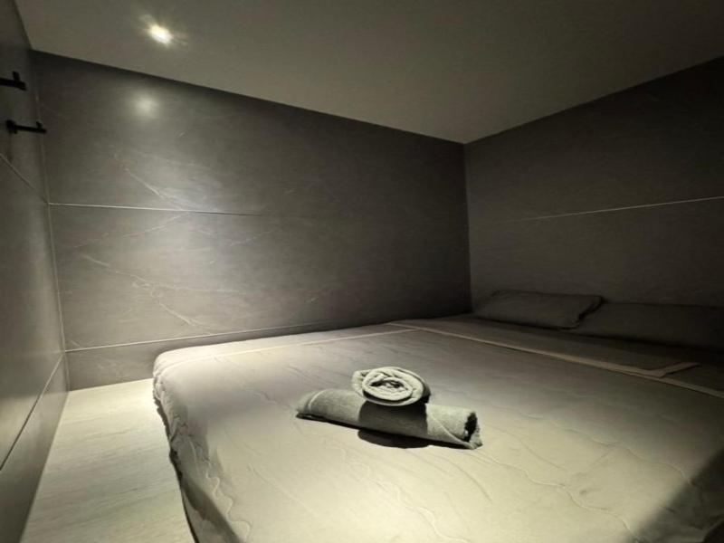 Havona Capsule Hotel - CIQ - Self Check In — photo 6
