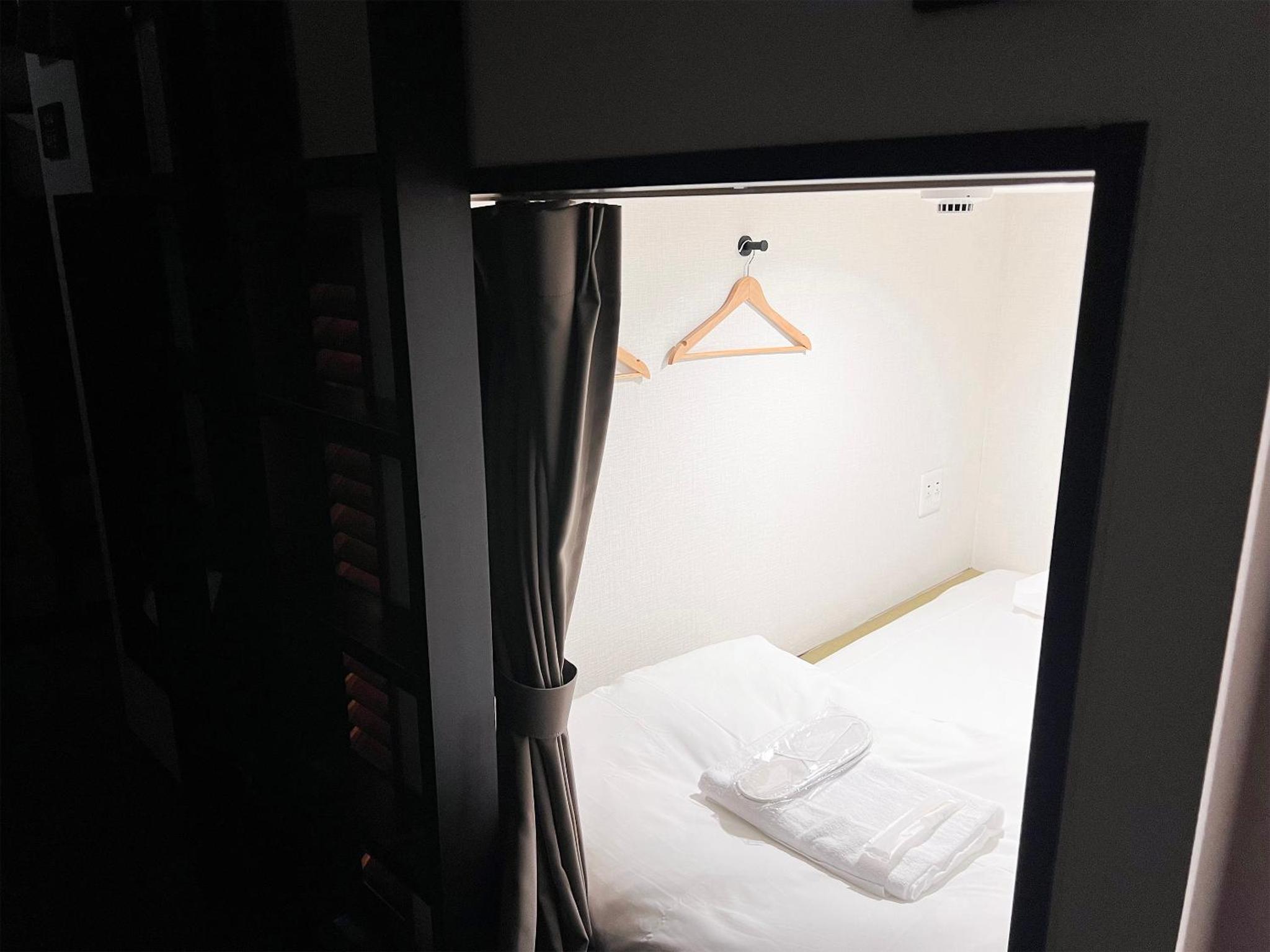 HOTEL WINDS ASAKUSA Capsule Inn 浅草 — photo 4