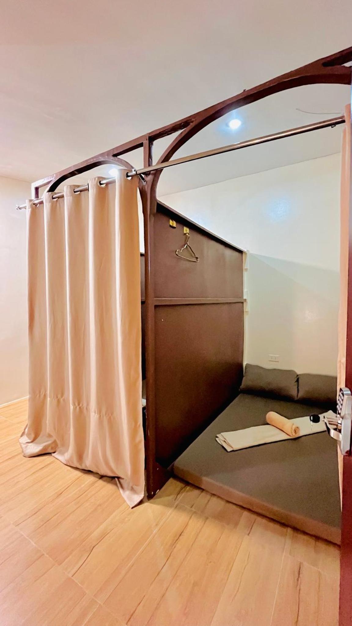 Golden 8 Airport Hostel - Mactan Cebu — photo 7