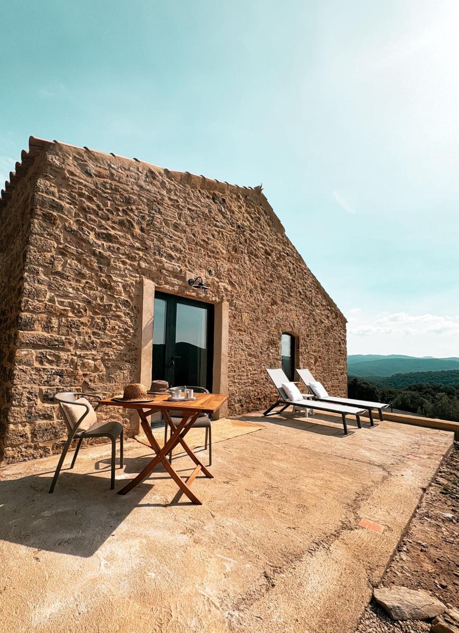 Mimosa Lodge, Girona