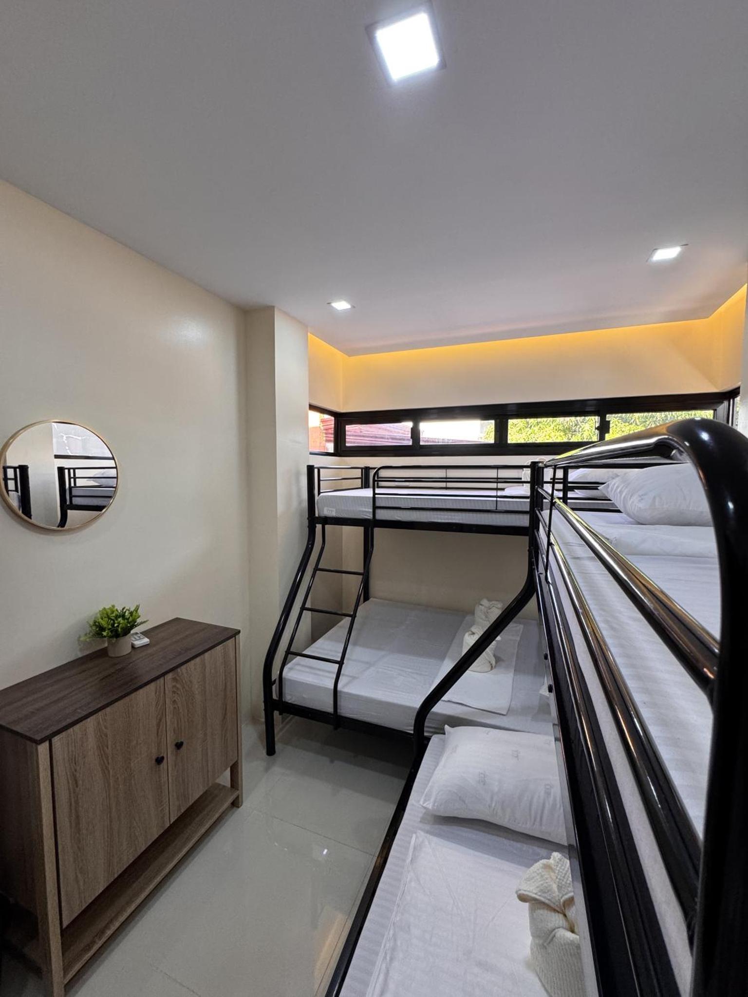Kugii Hostel - Self Check-in Capsule Hostel near Cebu Airport — photo 7