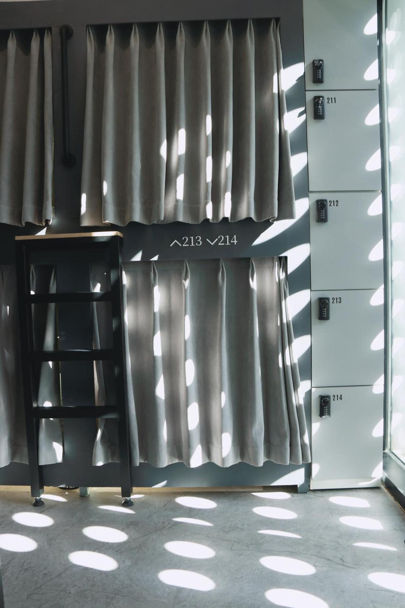 L YOUNG Inn Capsule Hotel Myeongdong — photo 12