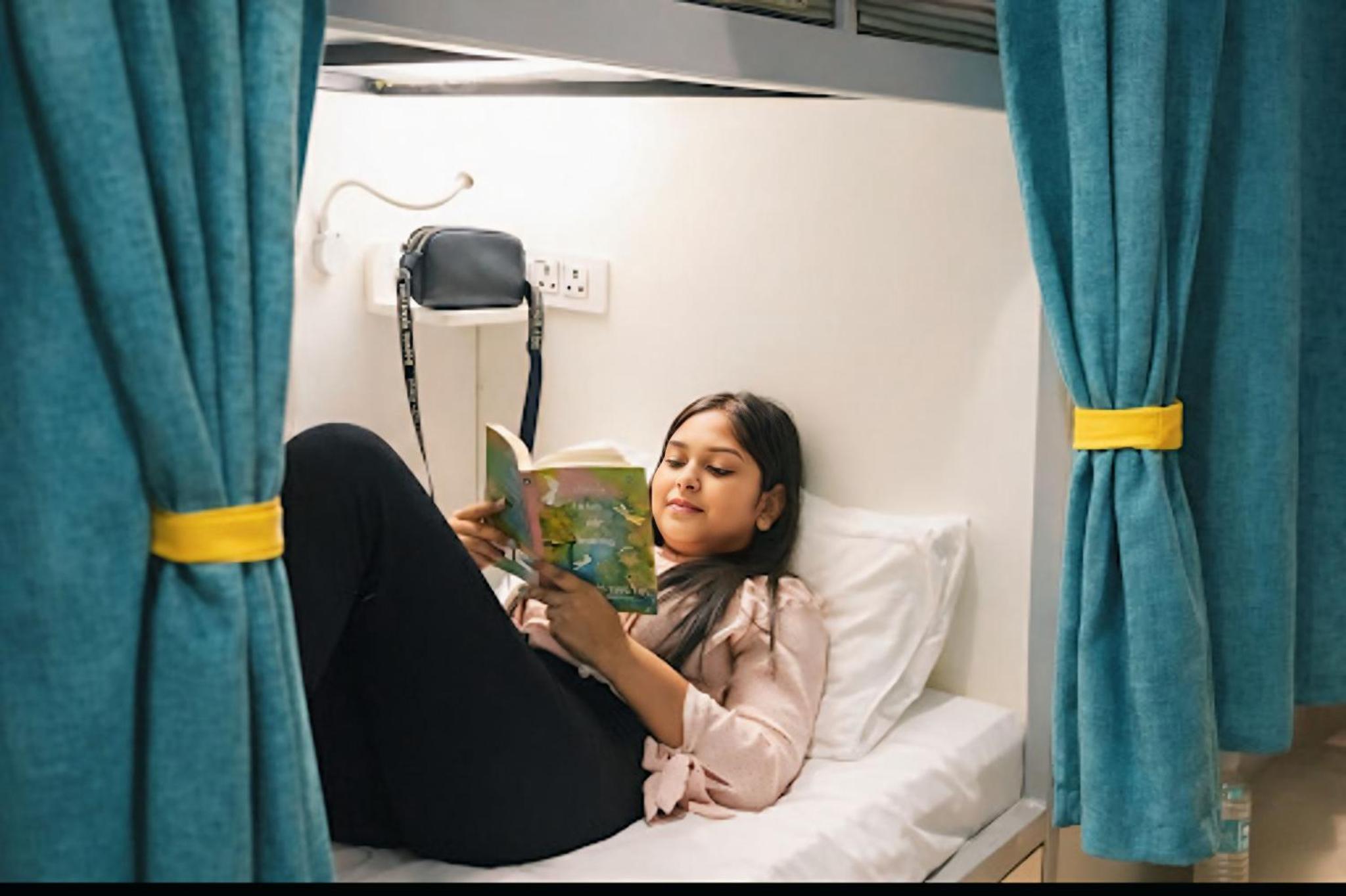 Metro POD Hotel at New Delhi Metro & Railway Station — photo 12