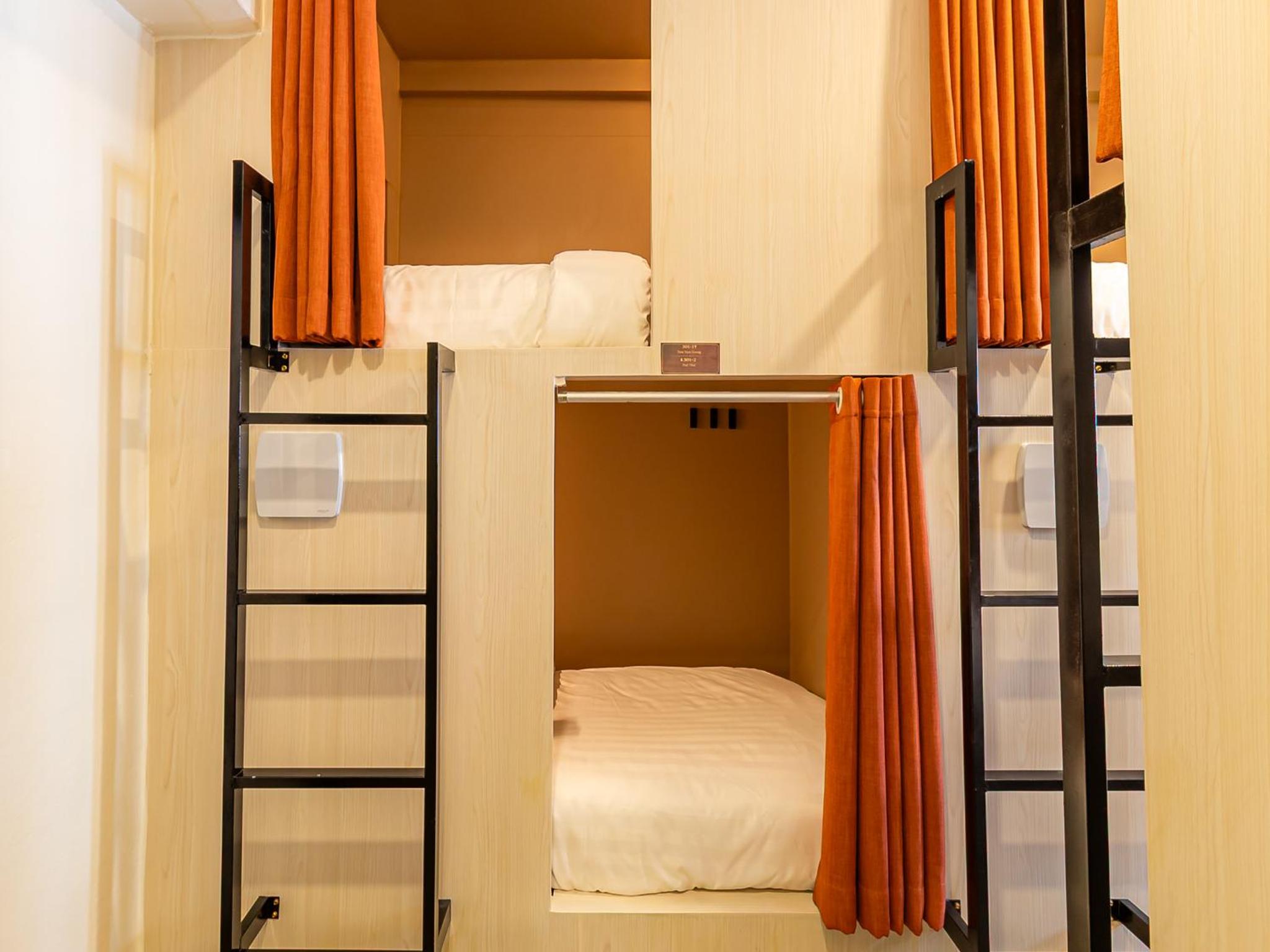 Social Pod Khao San Hostel — photo 11
