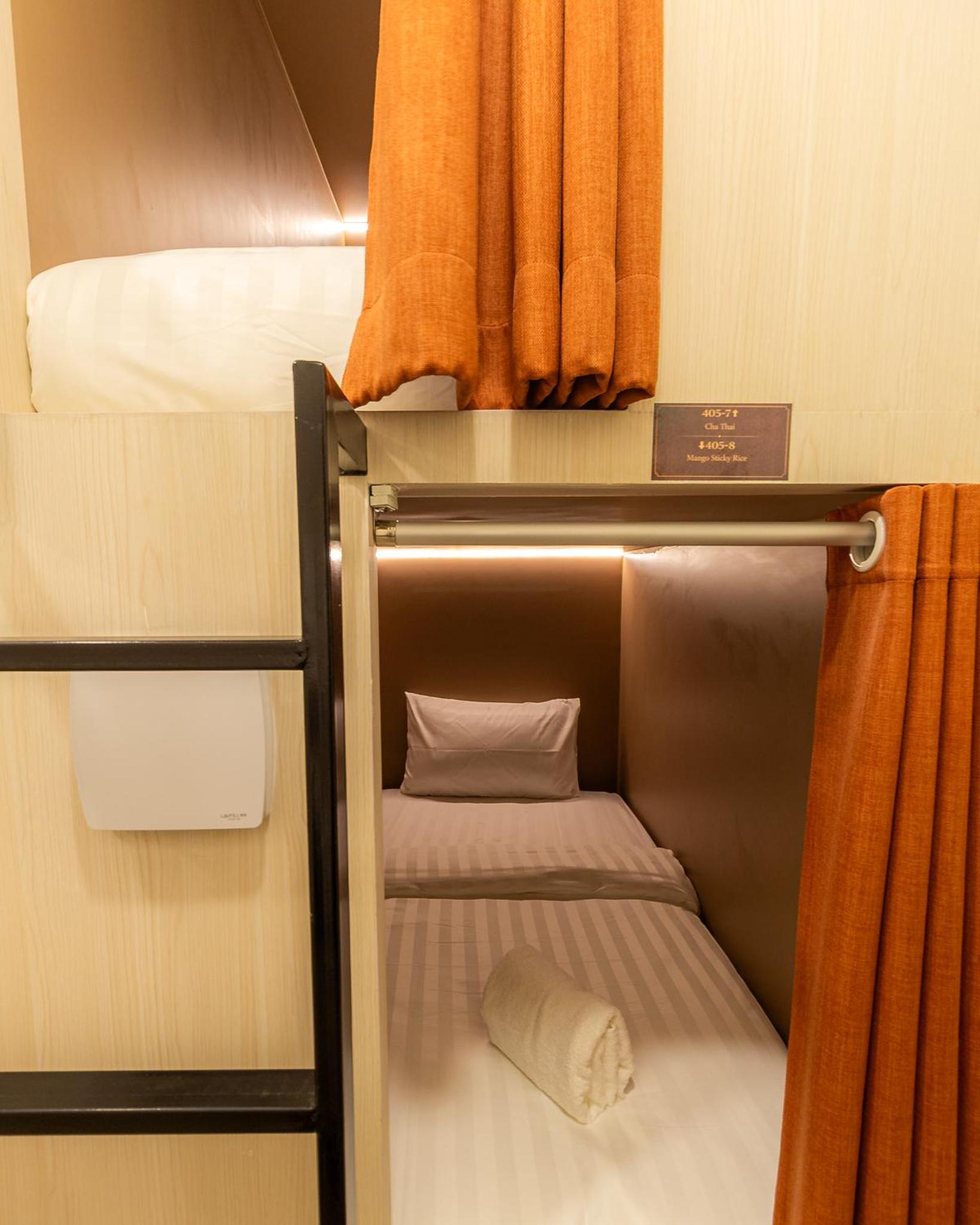 Social Pod Khao San Hostel — photo 10