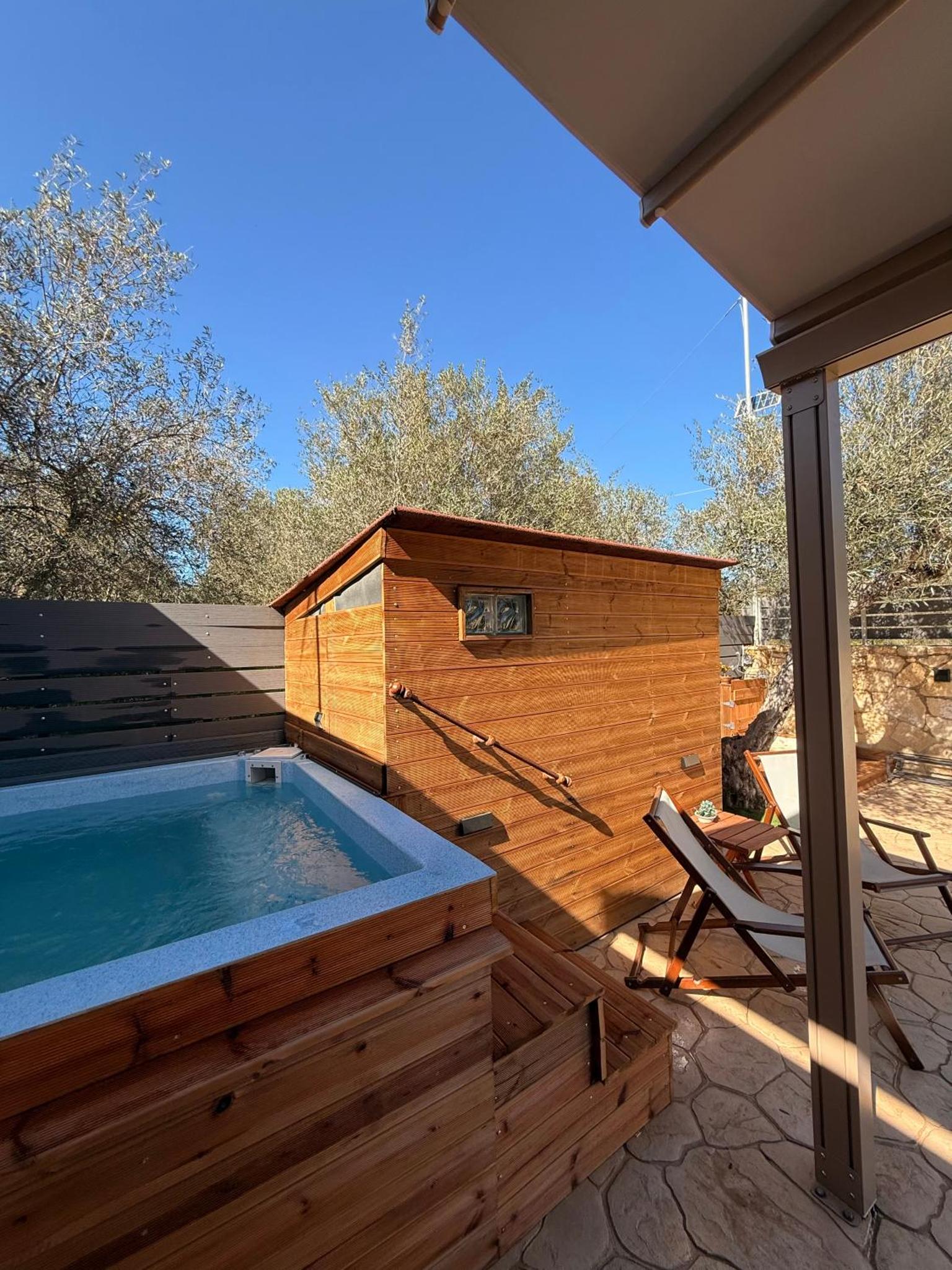 Elia House — thumbnail 3
