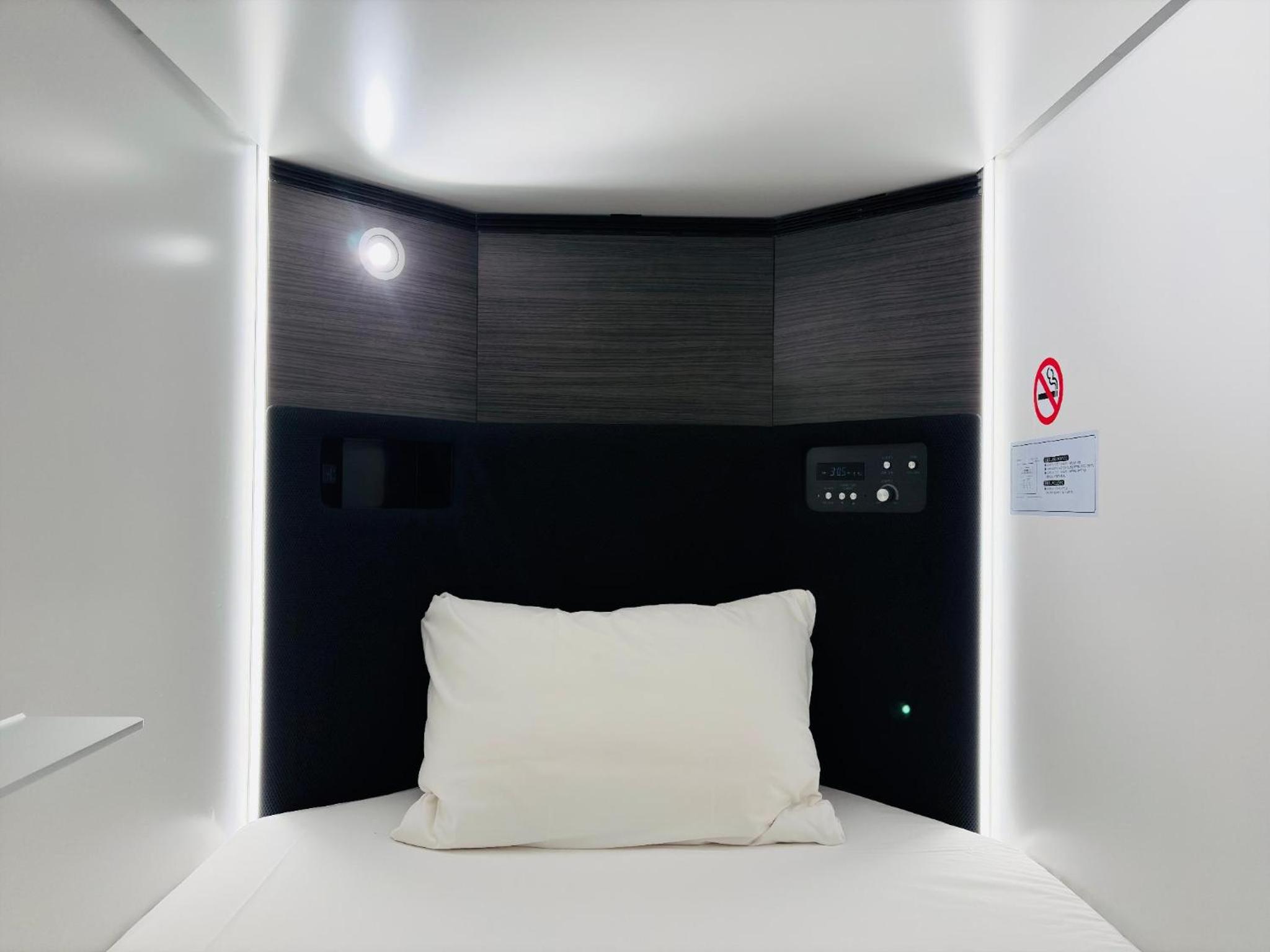 Capsule Hotel Suzumoriya — photo 3