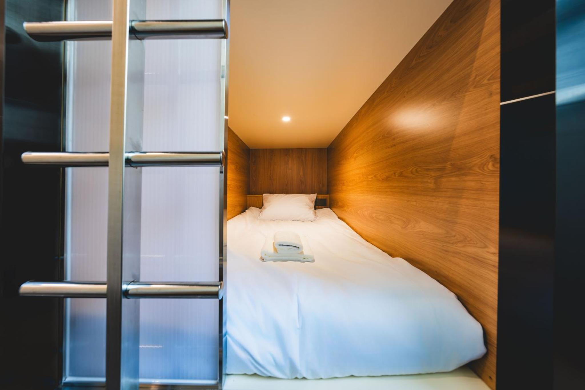 Takt Jongno Female Only Capsule Hotel — photo 5