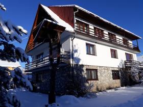 Gościniec nad potokiem