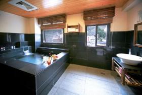 Ming Lu Holiday Hotel