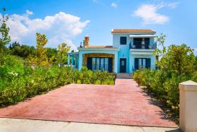 Seirios Luxury Villa