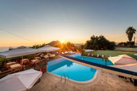 Hawaii Accommodation Pelekas