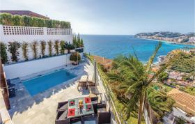 Nice home in Almuecar with 3 Bedrooms, WiFi and Private swimming pool