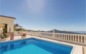 Awesome home in Corumbela with 3 Bedrooms, WiFi and Outdoor swimming pool