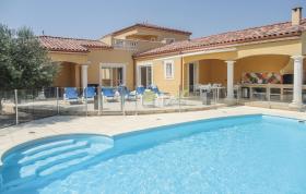 Awesome home in Grau dAgde with 4 Bedrooms, WiFi and Outdoor swimming pool