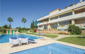 Beautiful apartment in Marbella with 2 Bedrooms, WiFi and Swimming pool