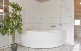 Nice home in Ulfborg with Sauna, WiFi and Indoor swimming pool