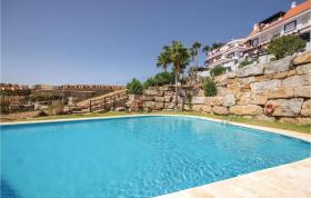 Beautiful apartment in La Duquesa with 3 Bedrooms, WiFi and Outdoor swimming pool