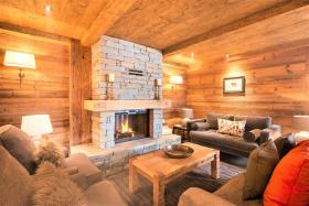 Chalet Ourson Brun by Mrs Miggins