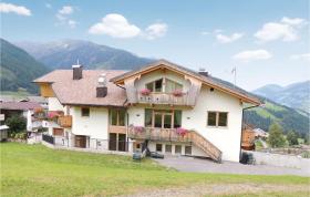 Four-Bedroom Apartment in Kartitsch