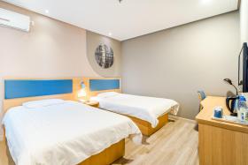 Home Inn Qingdao Licang Jiushui Road Wanda Plaza
