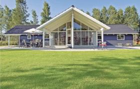 Holiday home Blommestien IV