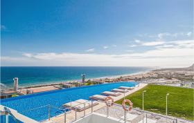 Amazing apartment in Los Arenales del Sol with 3 Bedrooms, Jacuzzi and Outdoor swimming pool