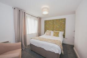 River Court Apartments by Paymán Club