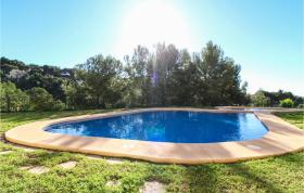 Stunning apartment in Altea with 2 Bedrooms, WiFi and Outdoor swimming pool