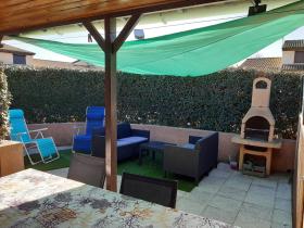 Domaine de vacances à 600m de la plage villa climatisée 2 chambres 4 couchages WIFI terrasse parking animations et piscines en supplément LRTAMG1