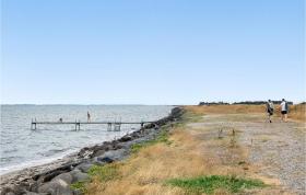 Beautiful home in Nakskov w/ 2 Bedrooms