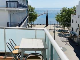 SANT ELM - Apartamento en la playa y el centro de Roses