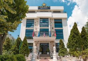 Golden Hotel
