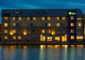 Holiday Inn Express Cardiff Bay, an IHG Hotel