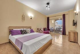 Florenza Khamsin studio