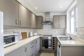 Sandy Retreat - 3 Bedroom Holiday Home - Tenby