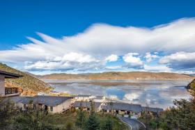 High Mountain Resort Shangri-la