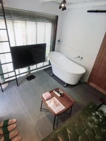 阡陌-浴缸在客廳民宿