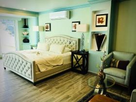 Room in Apartment - Ocean frontage two bedroom family compound with full kitchen