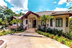 Mila Casa, Parrot Tree / Luxury home-Private pool