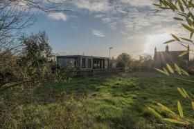 Meadow View Brand New Luxury Pod Near Woodbridge