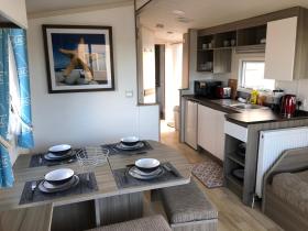 Lovely 2-Bed Static Caravan in Rhyl