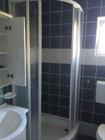 One-Bedroom Apartment in Vir I