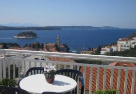 Apt and room Dar - 400 m from sea